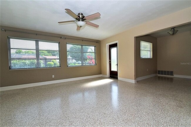 Building Photo - 6611 Colonial Dr