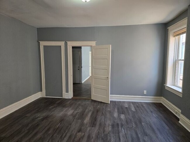 Building Photo - Newly Renovated 1 Bed 1 Bath Apartment for Rent!