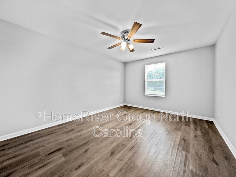 Building Photo - 119 Brookview Ct