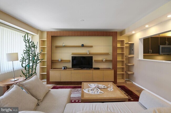 Building Photo - 4515 Willard Ave