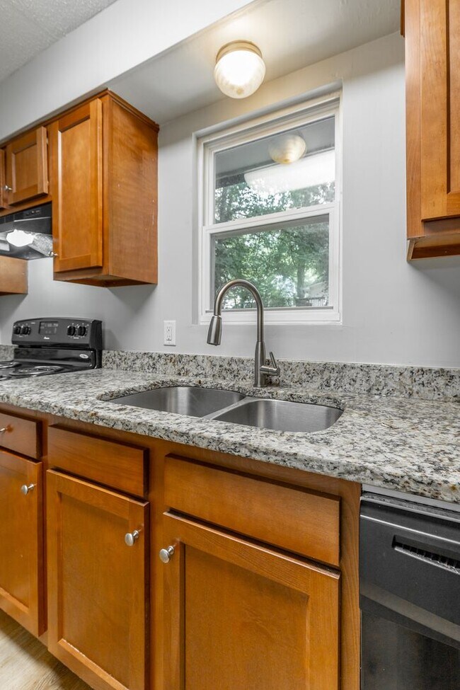 Building Photo - 6874 Beulah Dr