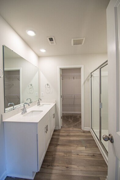 Building Photo - 1148 Harland St