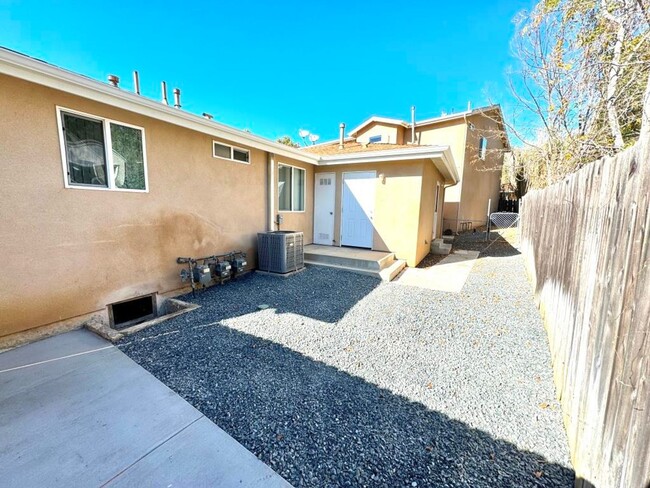 Building Photo - Newly renovated home in Linda Vista