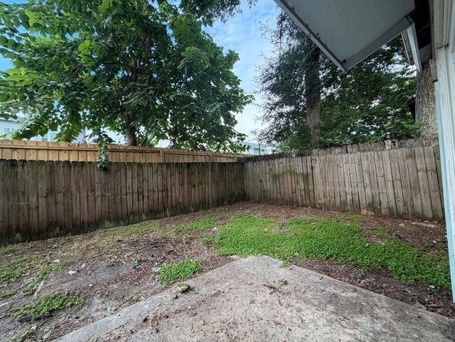 Building Photo - 6207 SW 11th Pl
