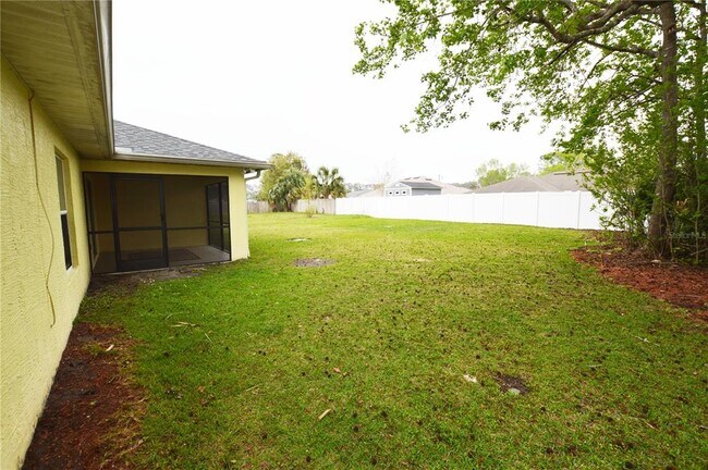 Building Photo - 18 Pittwick Ln