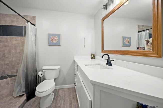 Building Photo - 32027 Pats Ln