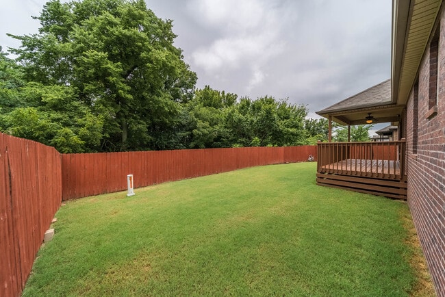 Building Photo - 3205 SW Briar Creek Ave