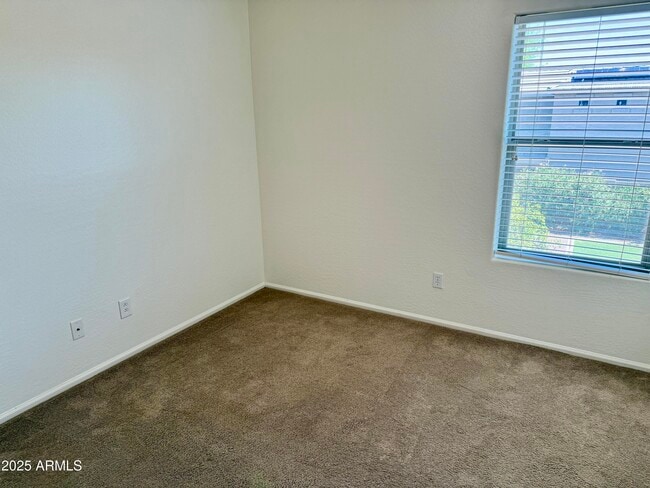 Building Photo - 40812 W Thornberry Ln