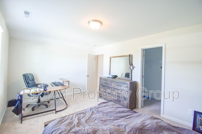 Building Photo - 5967 Gator Wy
