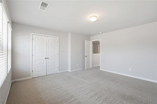 Building Photo - 3237 Cedar Crest Way