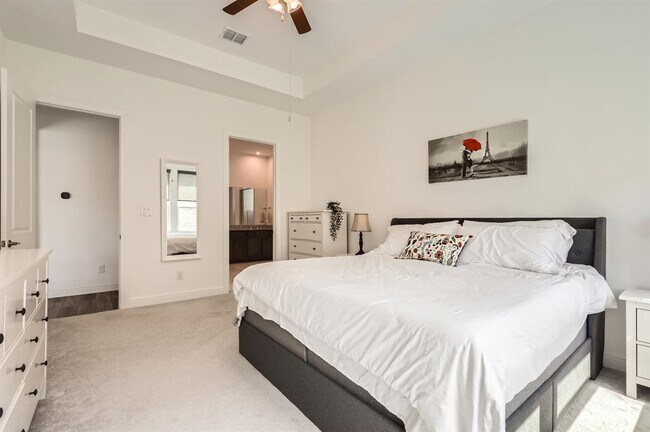 Building Photo - 4608 Modena Bay Bend