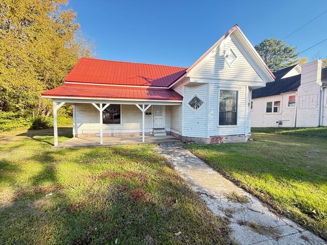 Building Photo - 2-Bedroom, 1-Bath Home in a Prime Martin L...