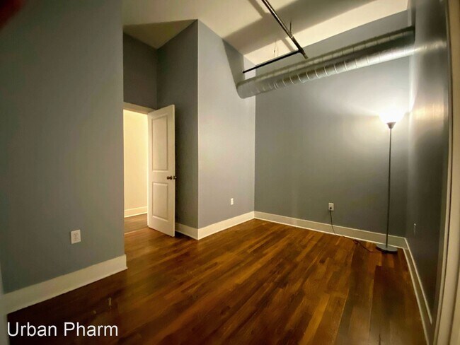 Building Photo - 1 br, 2 bath House - 56 Monroe Center NW, ...