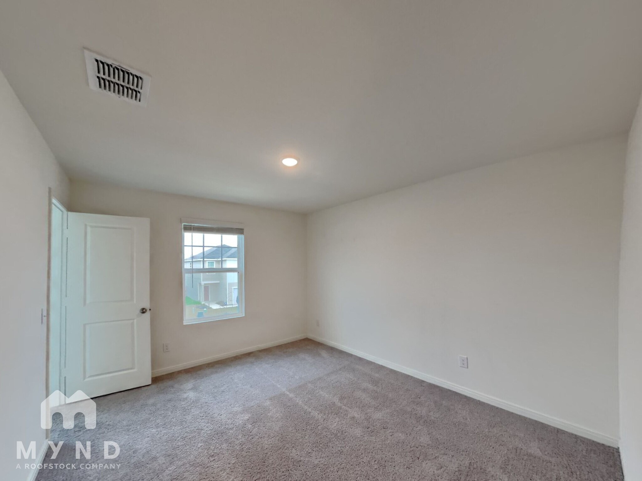 Building Photo - 14462 Palm Ridge