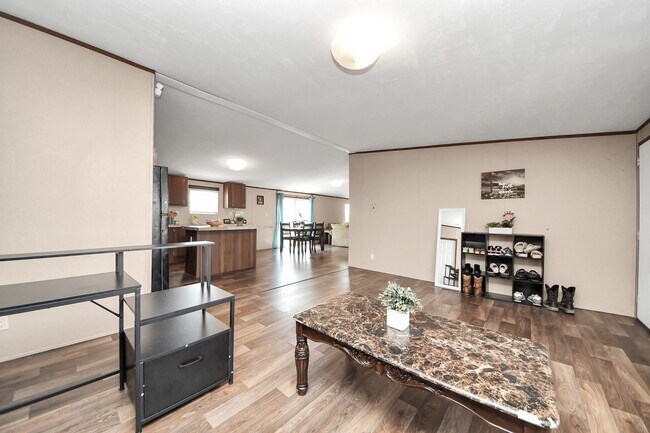 Building Photo - 1416 Rd 5601