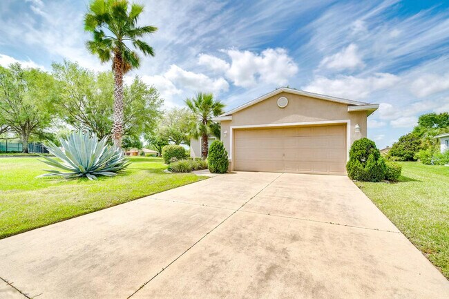 Building Photo - 15870 SW 16th Avenue Rd