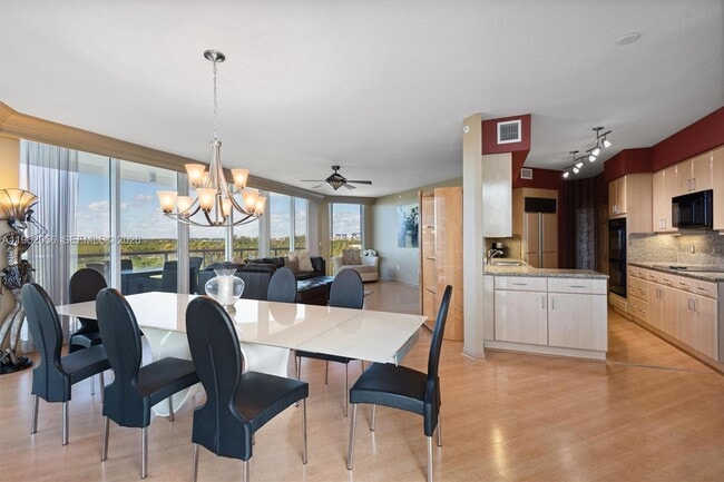 Building Photo - 6051 N Ocean Dr