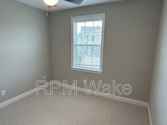 Building Photo - 10411 Rosegate Ct