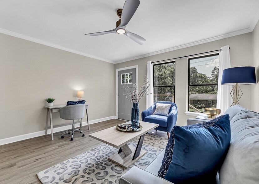 Building Photo - 703 2nd St