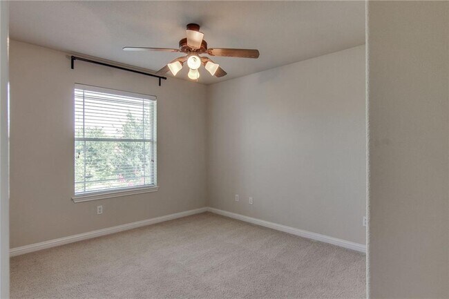 Building Photo - 703 Wood Mesa Ct