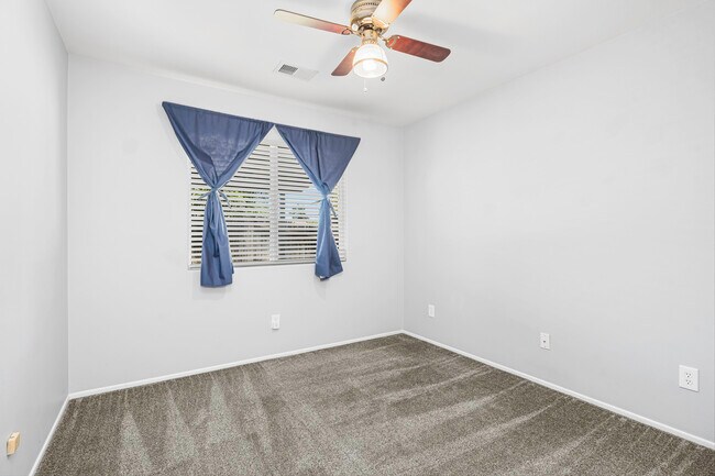 Building Photo - 5001 Rogue Water Ct