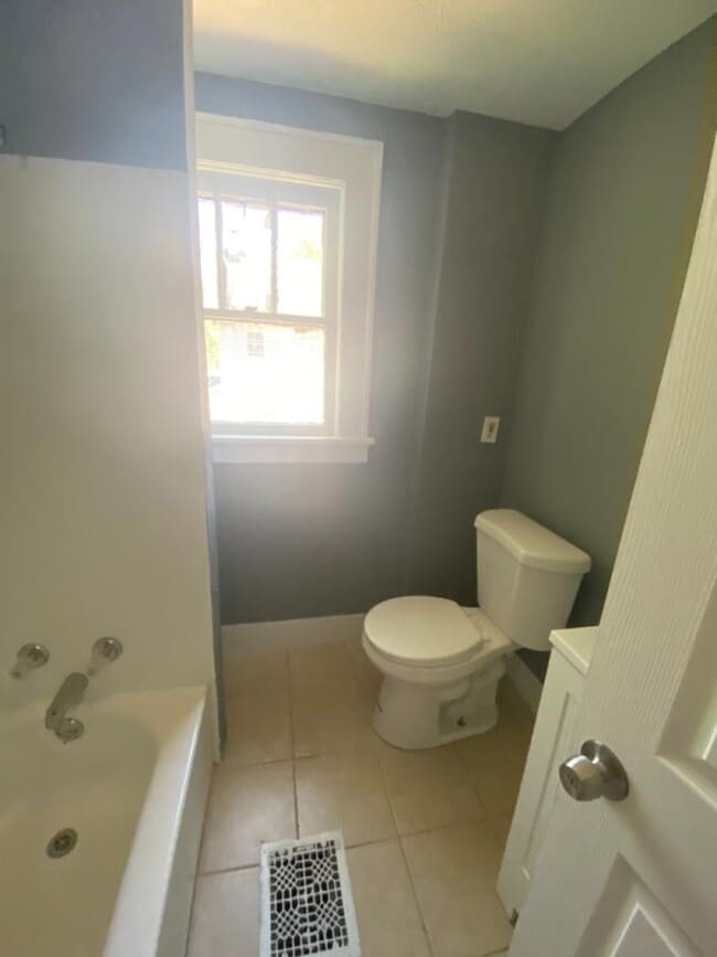 Building Photo - 937 Lawton St