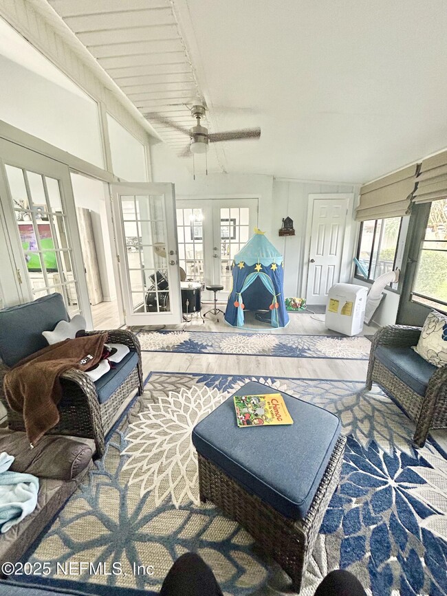 Building Photo - 7122 Cypress Cove Rd