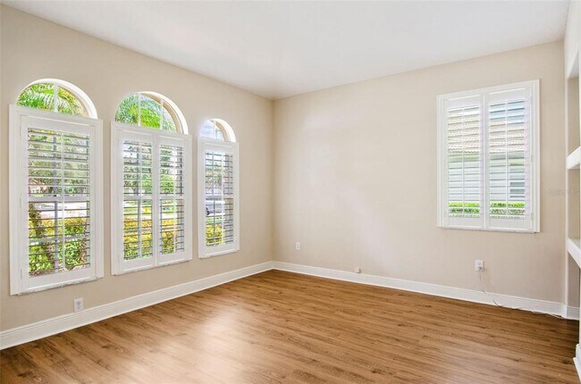 Building Photo - 10222 Arbor Side Dr