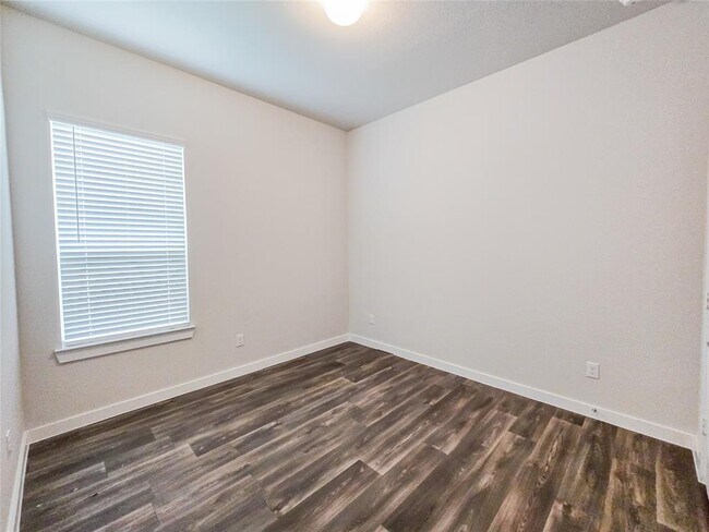 Building Photo - 3068 Sunmoon Ln