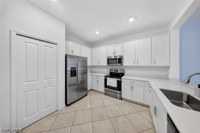 Building Photo - 2196 Dragonfruit Wy