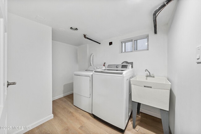 Building Photo - 146 Bath Ave