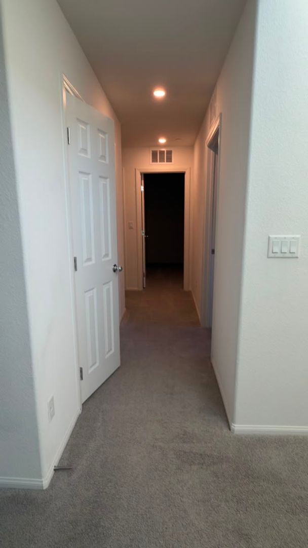 Building Photo - 10610 Sariah Skye Ave