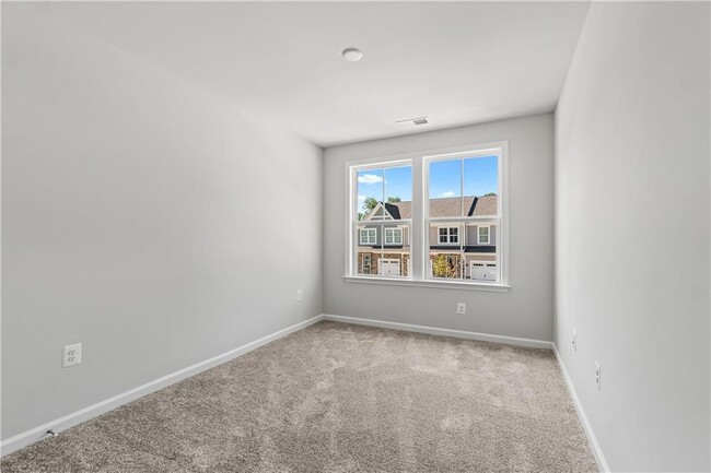 Building Photo - 5550 Wenrich Dr
