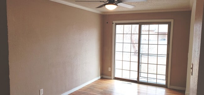 Building Photo - 358 Emporia St