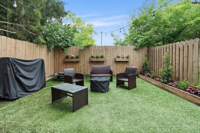 Building Photo - 414B St Francis Ave