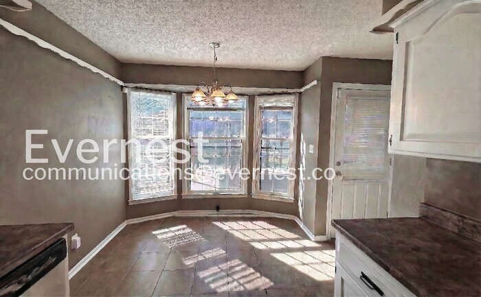 Building Photo - 13002 Crystal Ave