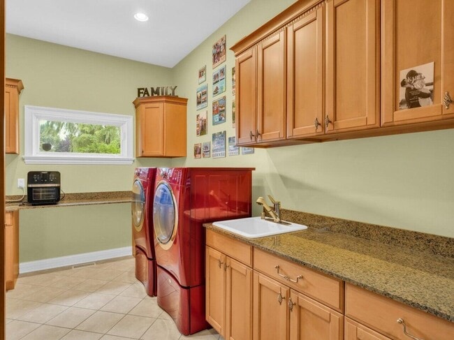 Building Photo - 106 Michigan Ct