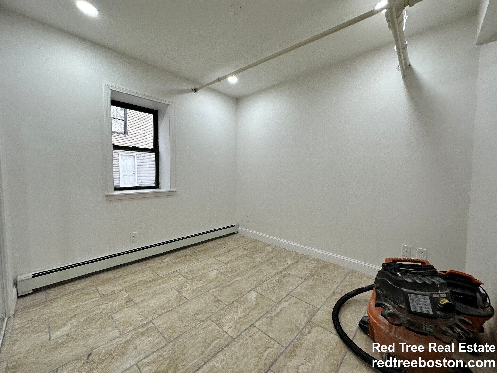 Building Photo - 27 Egremont Rd