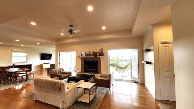 Building Photo - Romancini