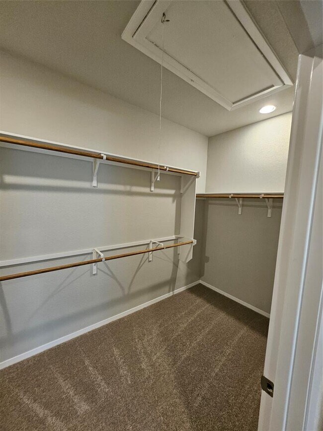 Building Photo - 600 Hickory Bend Trl