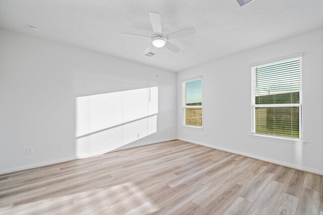 Building Photo - 15719 Autumn Chicory Dr