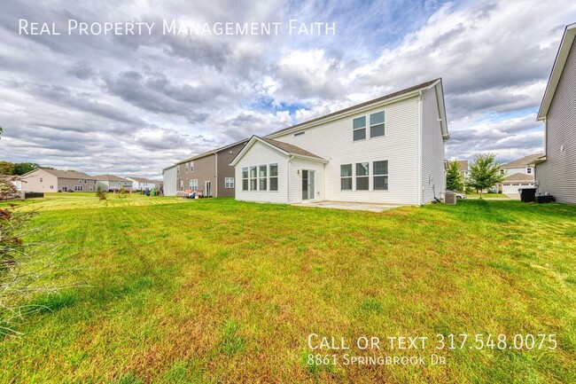 Building Photo - 8861 Springbrook Dr