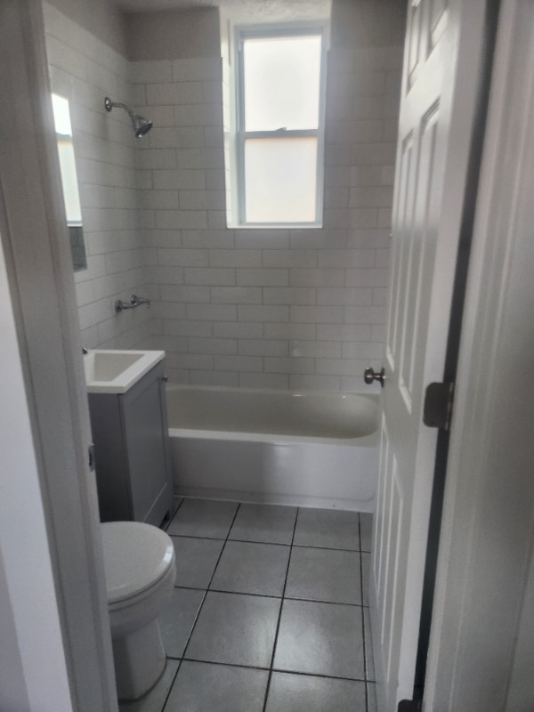 Building Photo - 2326 S Homan Ave