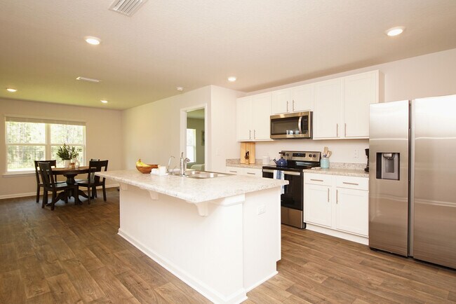 Building Photo - 334 This Way