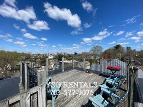 Building Photo - 4 Romar Ter