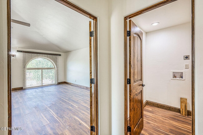 Building Photo - 137 Lanell Dr
