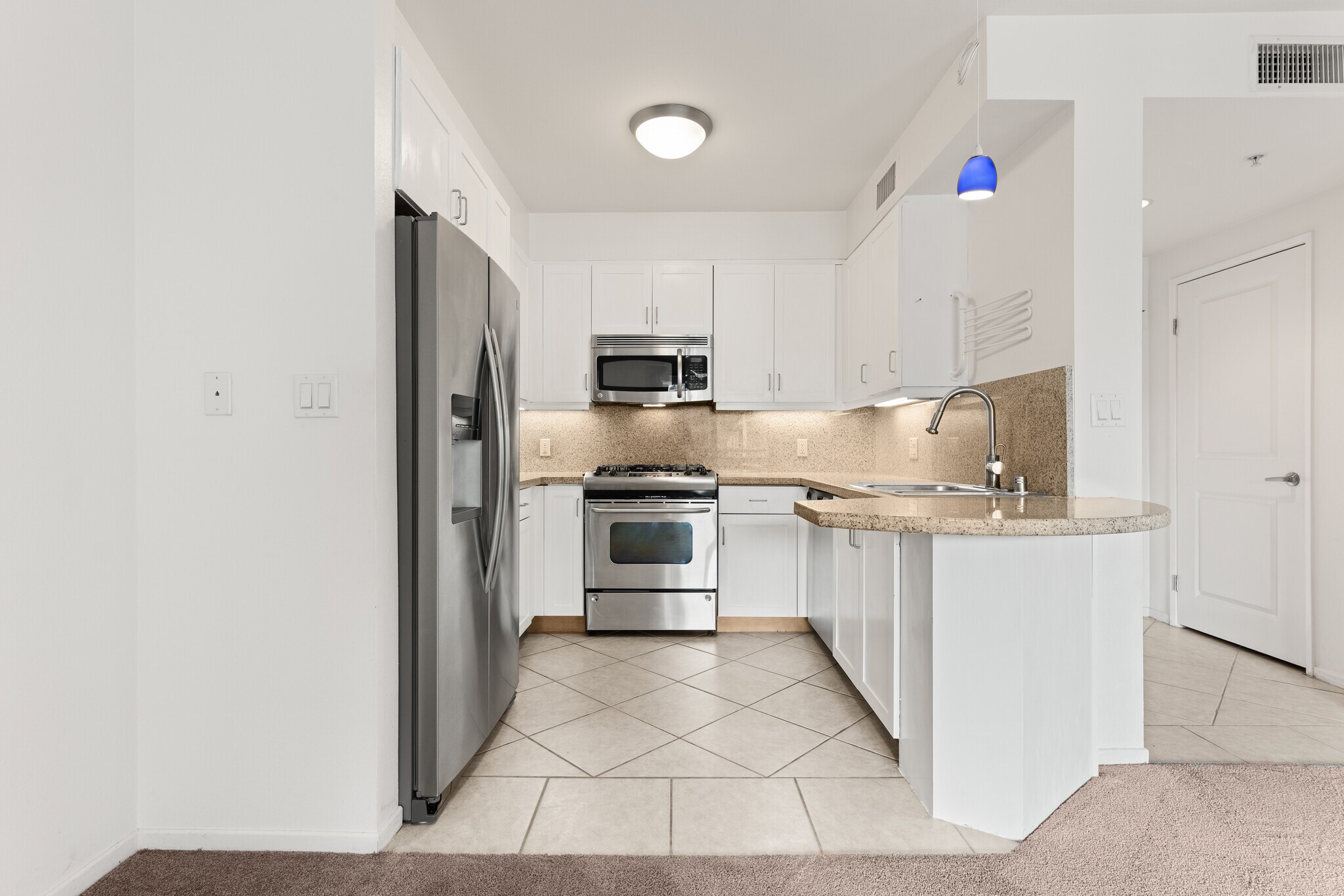 Building Photo - 267 S San Pedro St