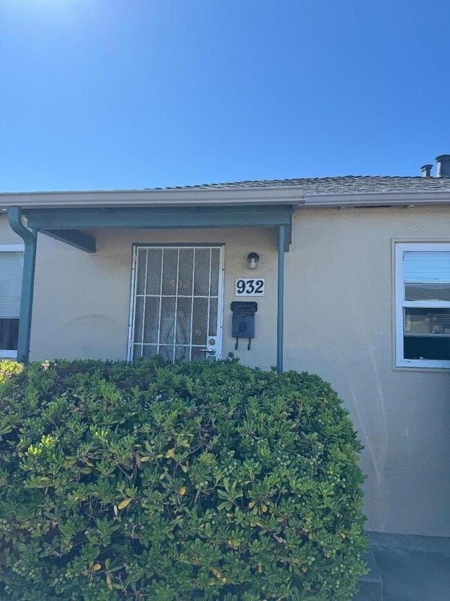 Primary Photo - 932 N Idaho St