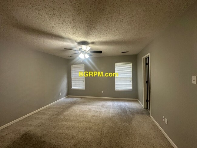 Building Photo - 3 BD, 2 BA, home in Cabot