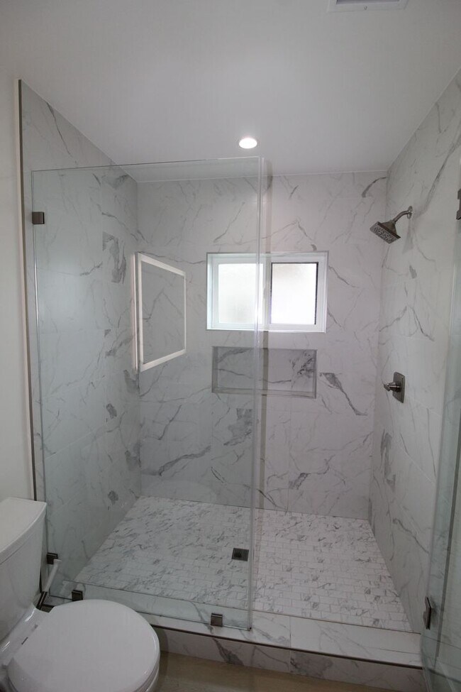 Building Photo - Oxnard Shores: Huge Rooftop Deck w/Ocean Views!